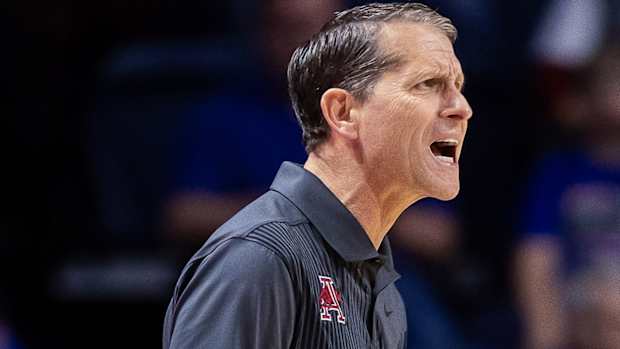 Razorbacks' Eric Musselman on sidelines at Florida